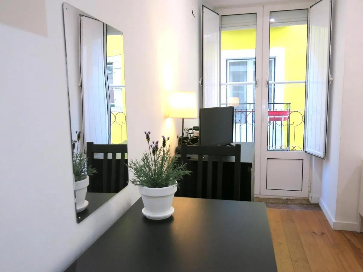 Wonderful Studio In Лиссабон 0*,