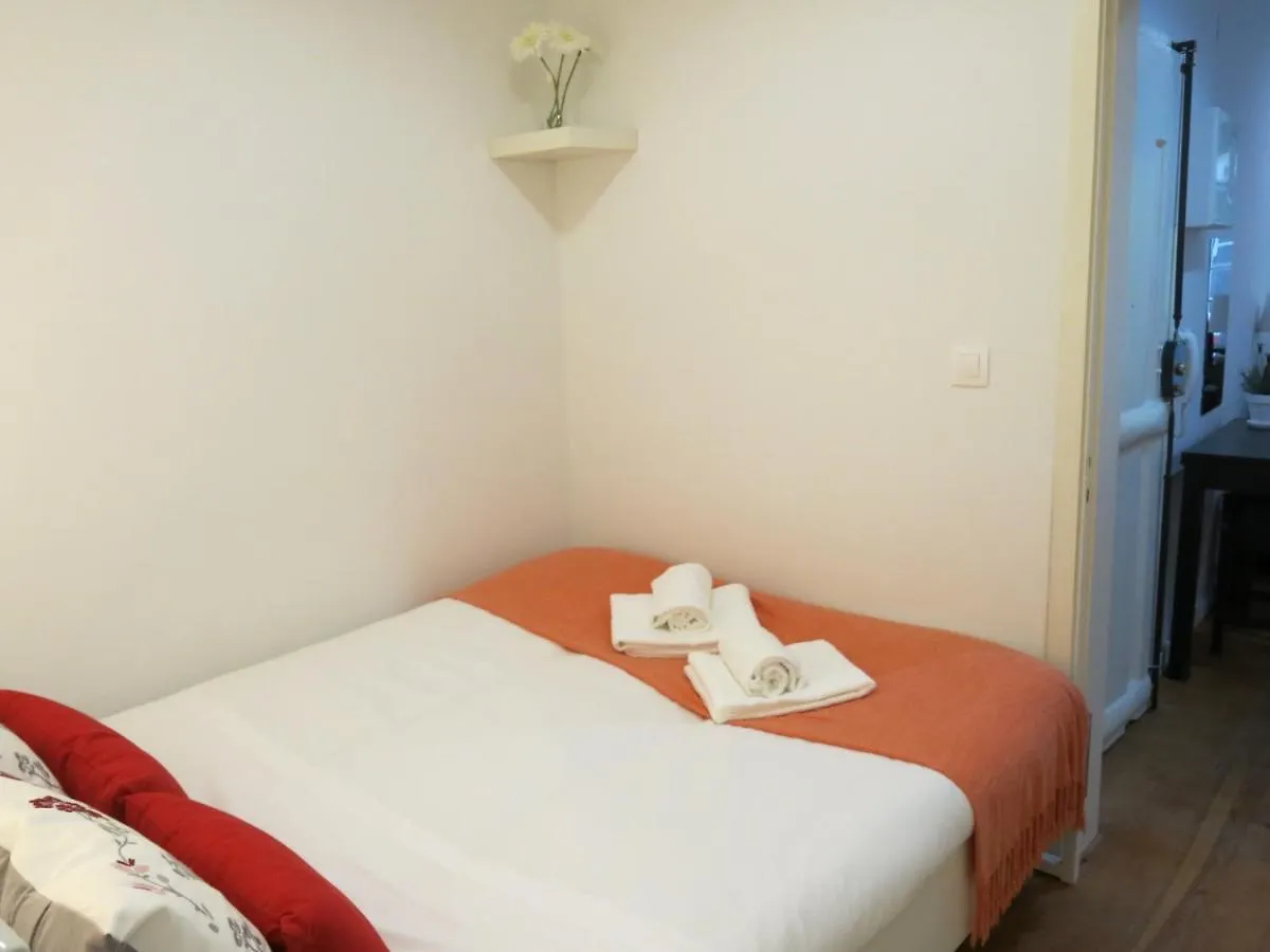 Wonderful Studio In Лиссабон